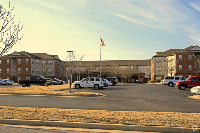 Town Village Tulsa - Town Village Tulsa Apartments