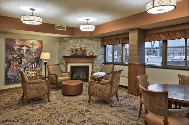 Main Lobby - Central Towers (Senior) Rental