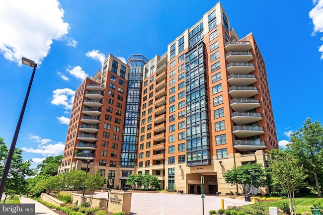 Photo - 1830 Fountain Dr Unit 401 Condo
