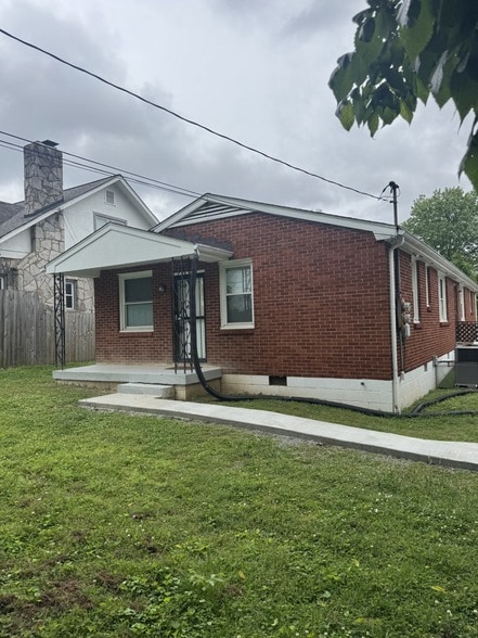 Photo - 1908b Riverside Dr Rental