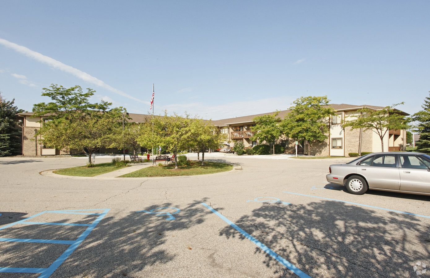 Grand Meadows II - Grand Meadows II Apartments