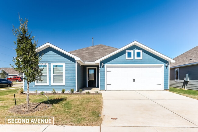 Building Photo - 1401 Sunkiss Dr