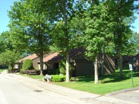 Primary Photo - Wentworth Place Apartments