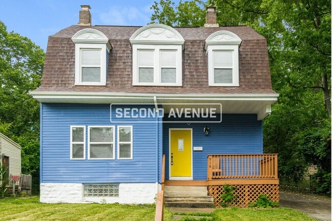 Building Photo - 916 Fairbanks Ave