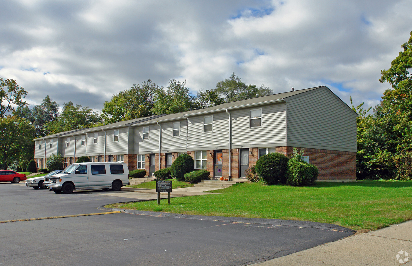 Hoover Place - Hoover Place Apartments