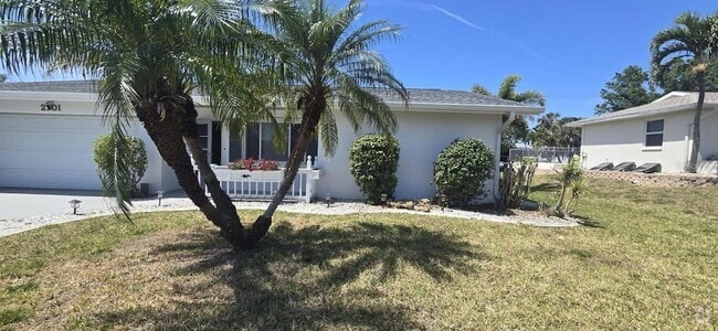 Building Photo - 2701 Larkspur Dr Rental