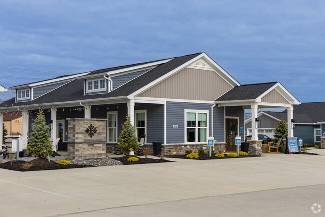 Building Photo - Village at Hinckley Oaks Rental