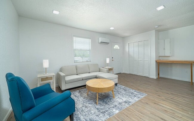 Building Photo - 4101 Canoe Creek Rd