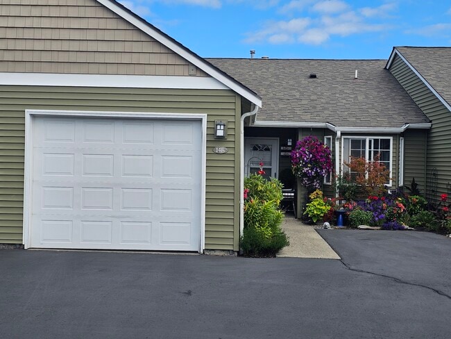 Building Photo - Norpoint Village - 55+ Community Rental