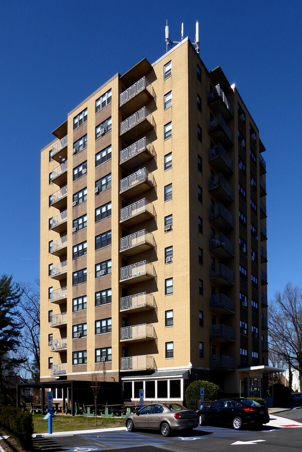 From the east - Rohrer Towers I Apartments