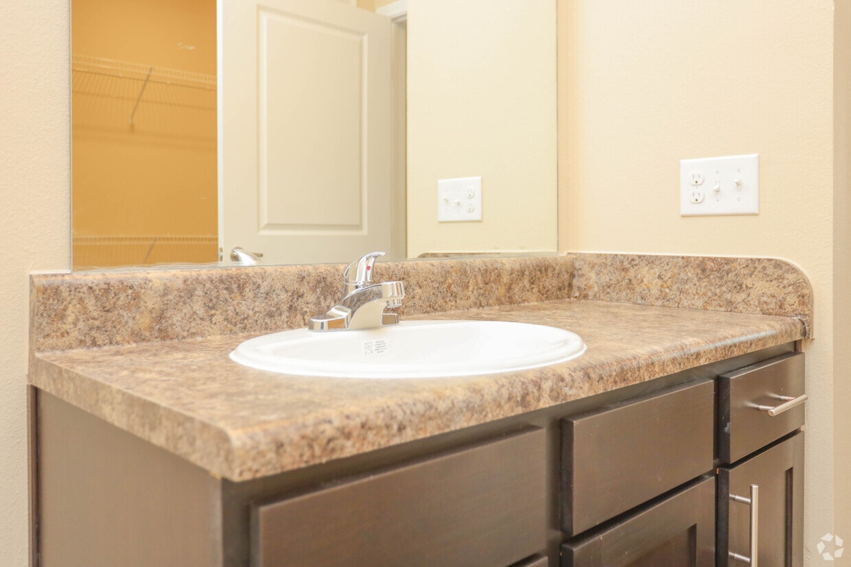 Floor Plan - 2 Bedroom 2 Bath
