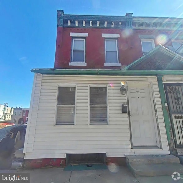 Building Photo - 1319 S May St Rental