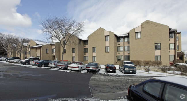 Building Photo - Southgate Square Apartments