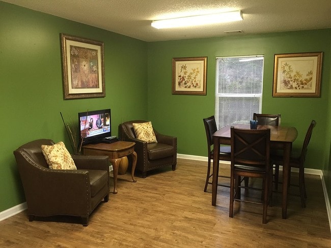 Building Photo - Peyton Park Apartments