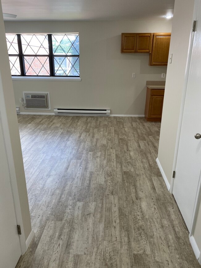 Manor Park V Apartments Senior 55+ West Babylon, New York 1 unit