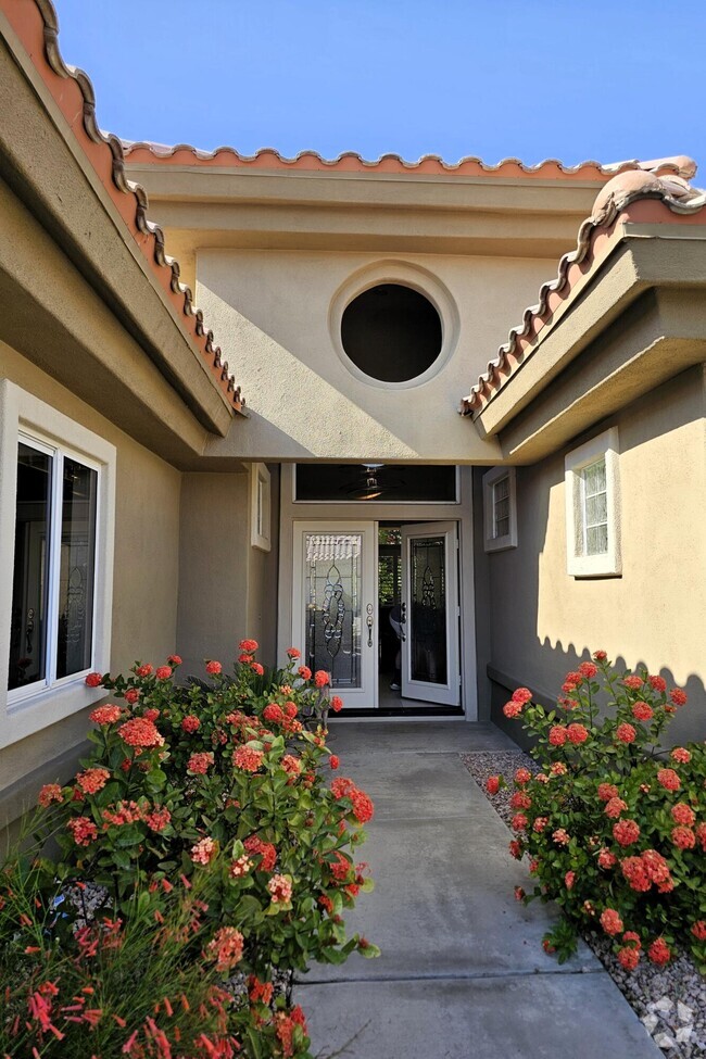 Building Photo - 78622 Waterfall Dr Rental