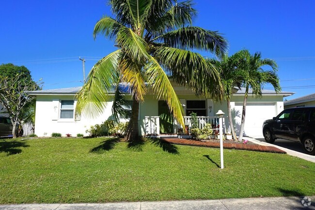 Building Photo - 1699 NE 23rd Terrace Rental