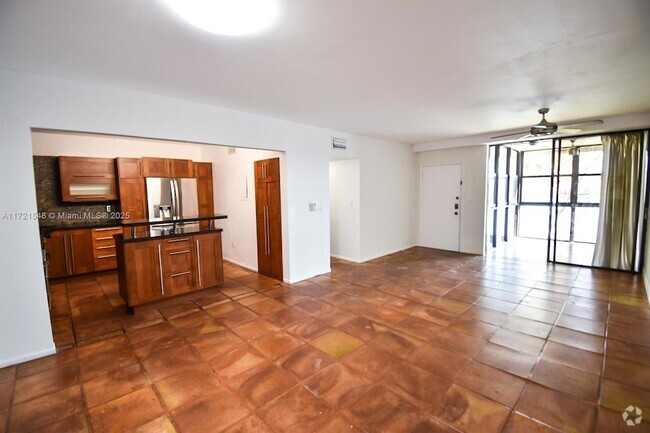 Building Photo - 770 NE 199th St Rental