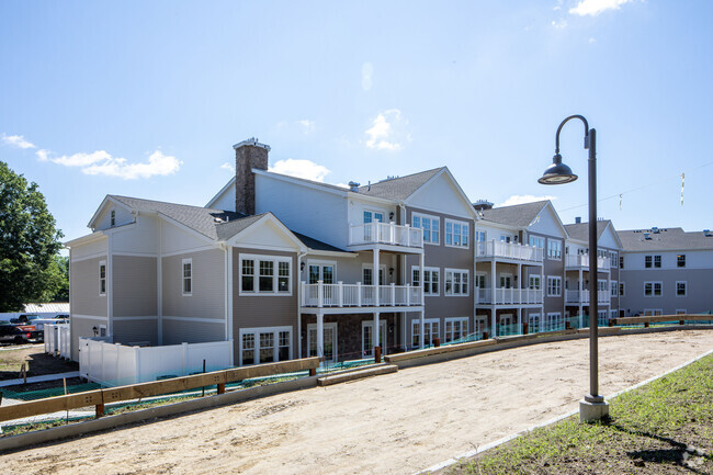 Building Photo - The Royle at Darien Rental