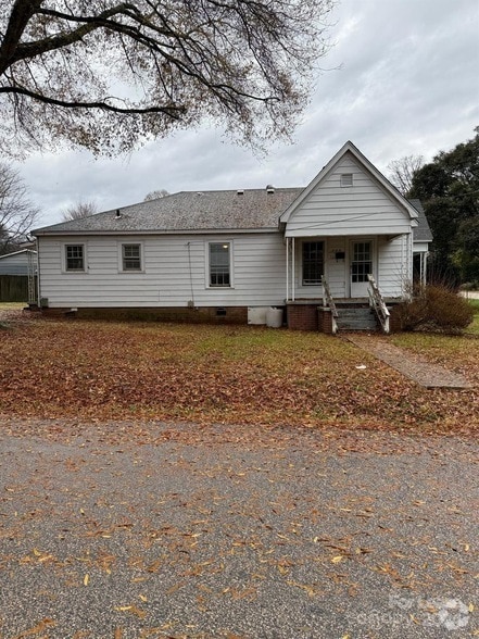 Building Photo - 703 Louise Ave Rental