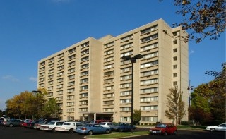 Capitol Plaza Apartments - Capitol Plaza Apartments