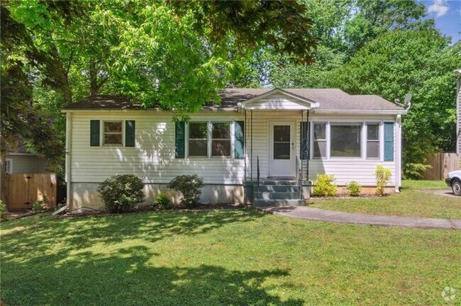 Building Photo - 1682 Bridgeport Dr NE Rental