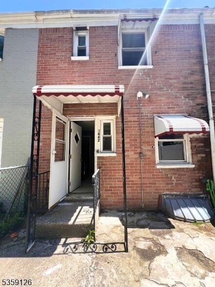 Building Photo - 1442 Liberty Ave Rental