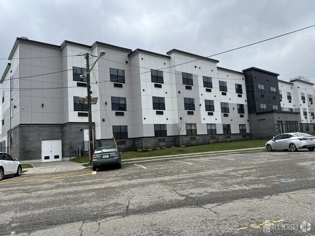 Building Photo - 100 Jackson Ave Rental