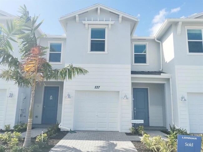 Photo - 537 Rivergrass St Townhome