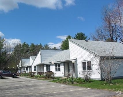 Primary Photo - Pond View Apartments