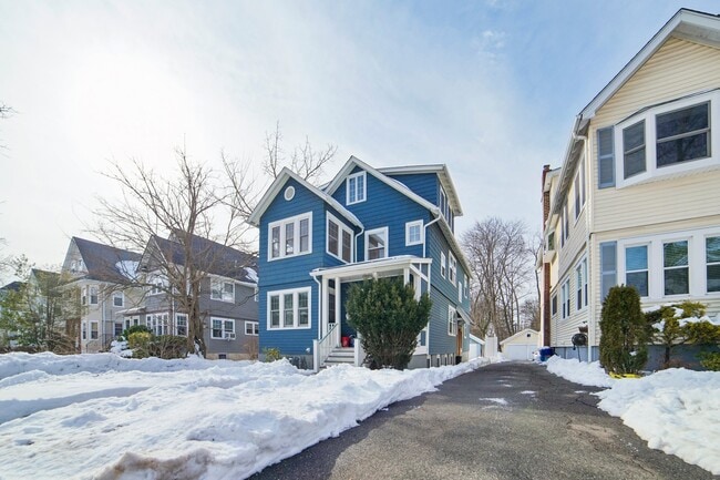 Building Photo - 42 Brookfield Rd