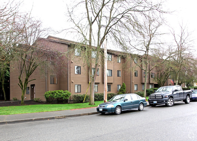 Building Photo - Emma McRedmond Manor Rental