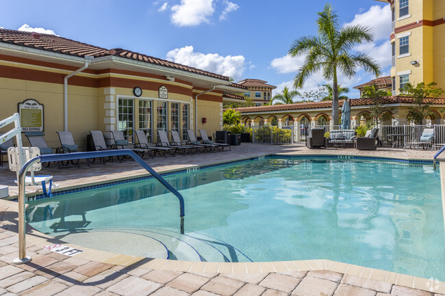 Sandalwood Village Apartments - Naples, Florida - 10 units available ...