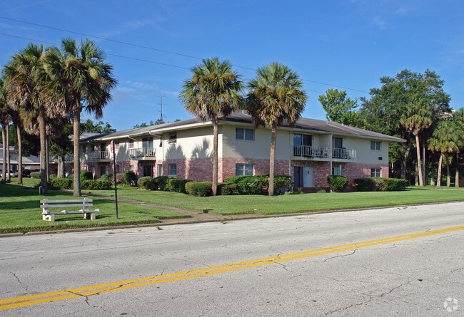 Town & Lake Garden Apartment - Town & Lake Garden Apartment