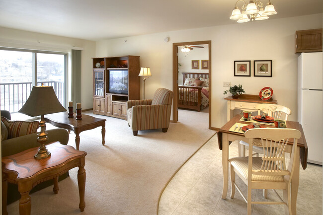 Rivershores Regency for Active Adults 55+ - Rivershores Regency for Active Adults 55+ Apartments