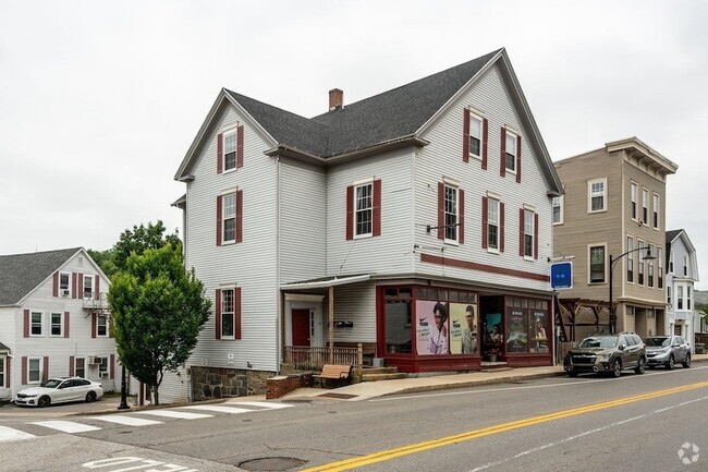 Building Photo - 141 Main St Rental