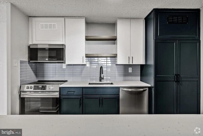 Building Photo - 1500 Locust St Rental