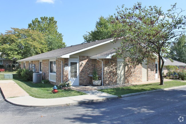 Building Photo - Bella Vista Senior Rental