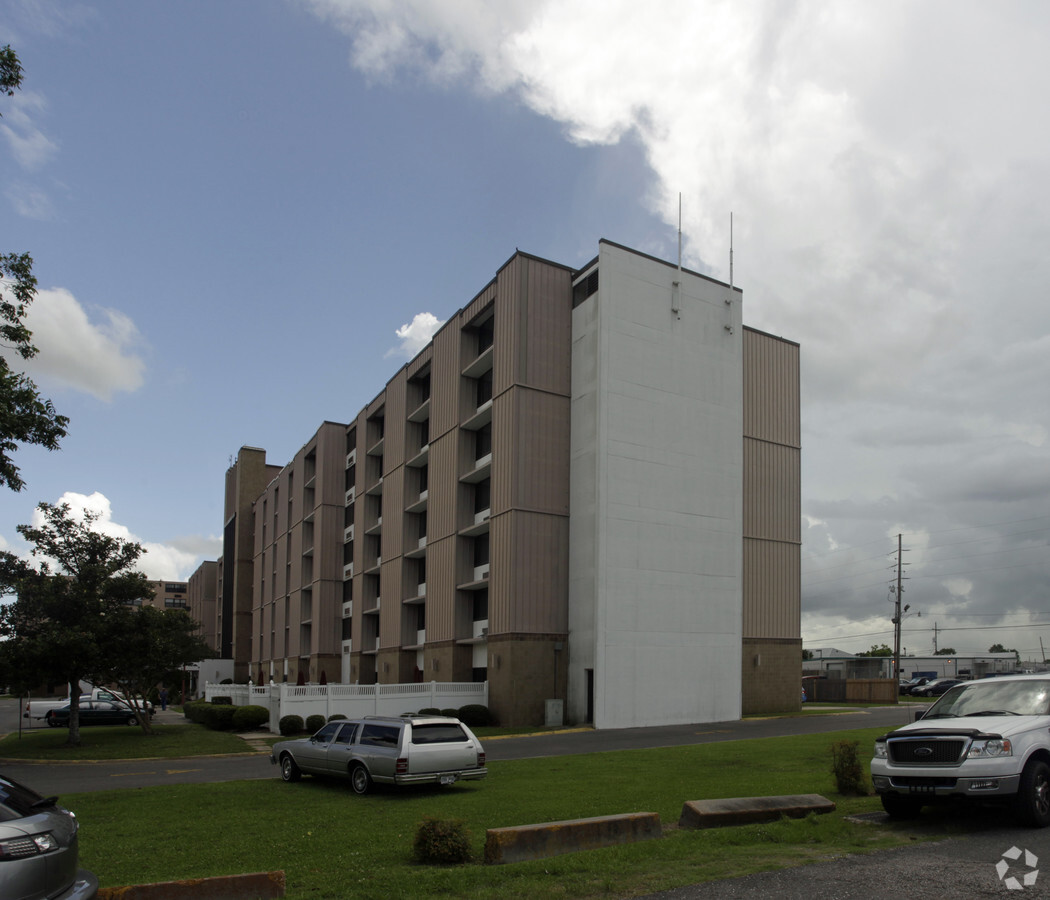 Photo - Westminister Tower Apartments