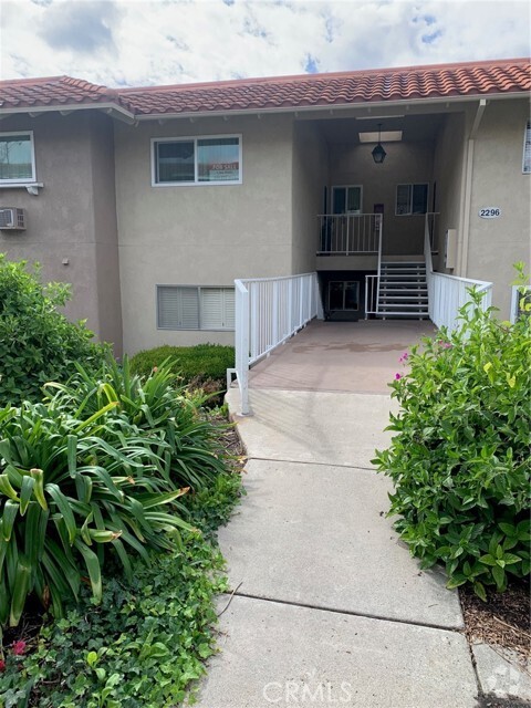 Building Photo - 2296 Via Puerta Rental