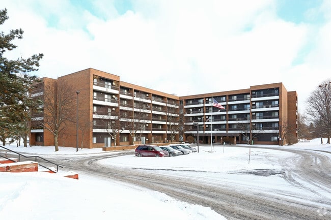 Photo - Tamarack Apartments