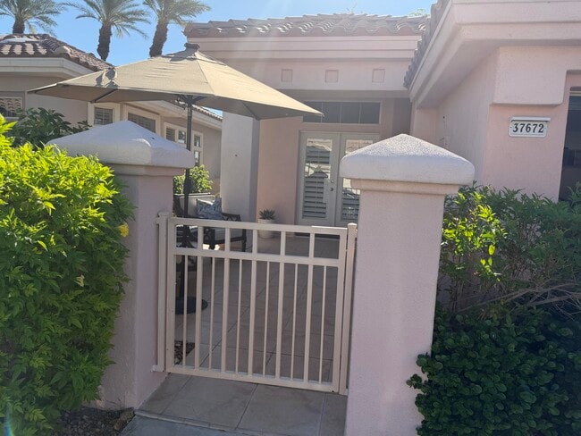 Building Photo - 37672 Breeze Way