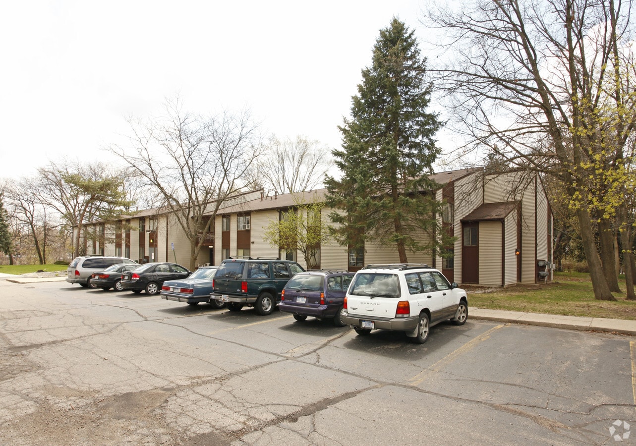 Mill Pond Apartments Brighton, Michigan 0 unit available After55