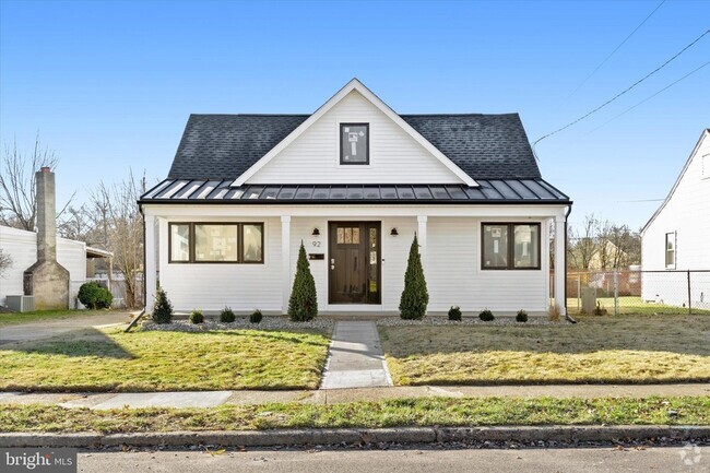 Building Photo - 92 Pennwood Dr Rental