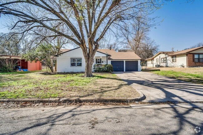 Building Photo - 3561 Westfield Ave Rental
