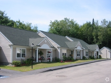 Primary Photo - Colonial Court Rental