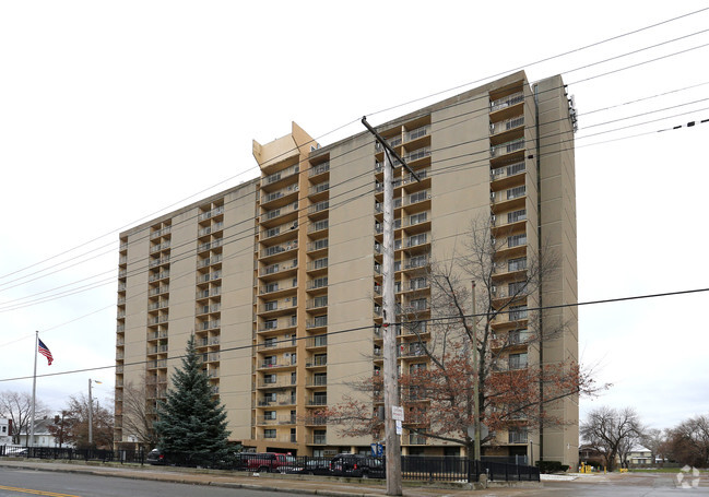 Primary Photo - Addison Square Rental