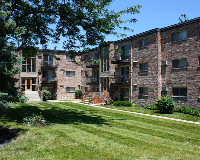 Summit East - Summit East - A Senior Community Apartments