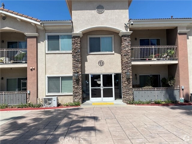 Building Photo - 17888 Alburtis Ave Rental
