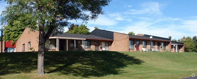 Building Photo - College Hills Retirement Village Rental